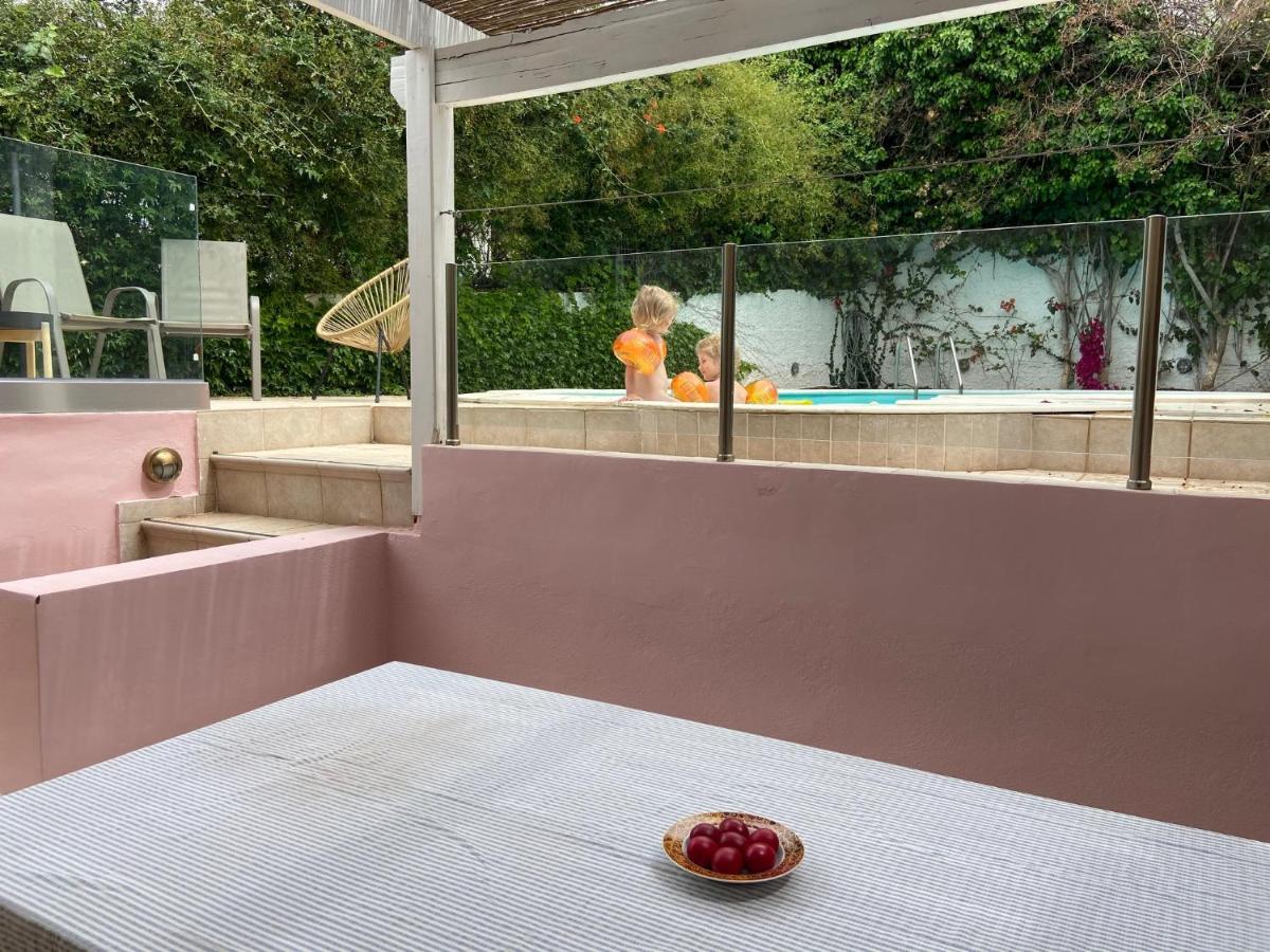 Villa Christina With Private Pool In Saronida, Near Stunning Beaches, Athens Airport & Sounio Esterno foto