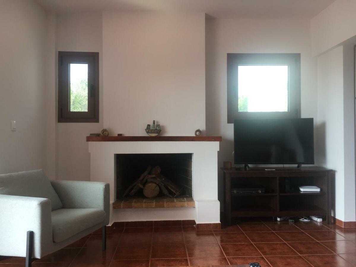 Villa Christina With Private Pool In Saronida, Near Stunning Beaches, Athens Airport & Sounio Esterno foto