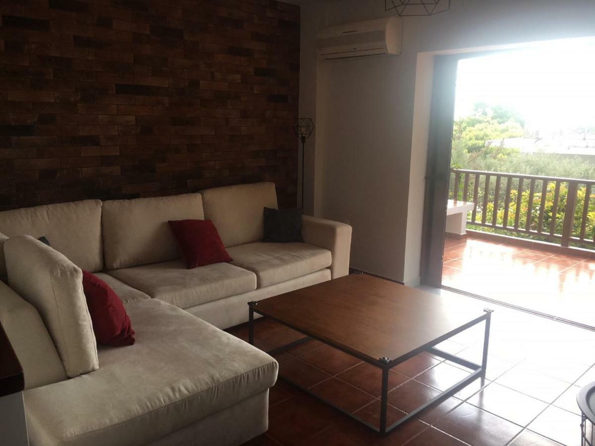 Villa Christina With Private Pool In Saronida, Near Stunning Beaches, Athens Airport & Sounio Esterno foto